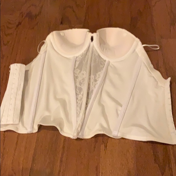 Corset bra - Picture 3 of 4